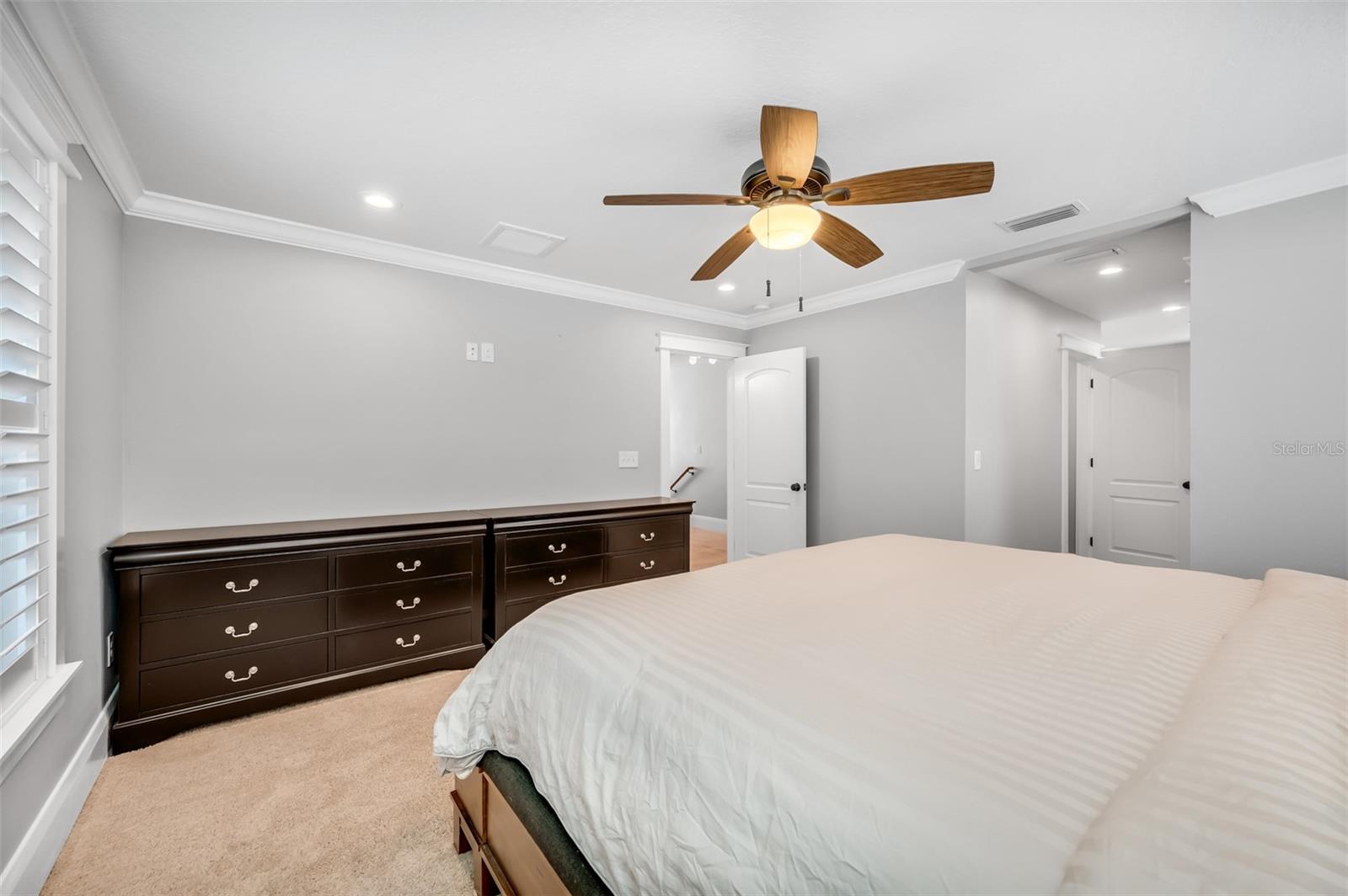 RIVERCREST - Residential