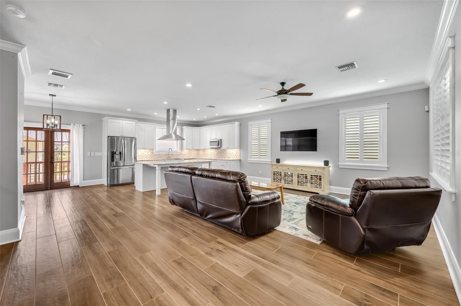 RIVERCREST - Residential