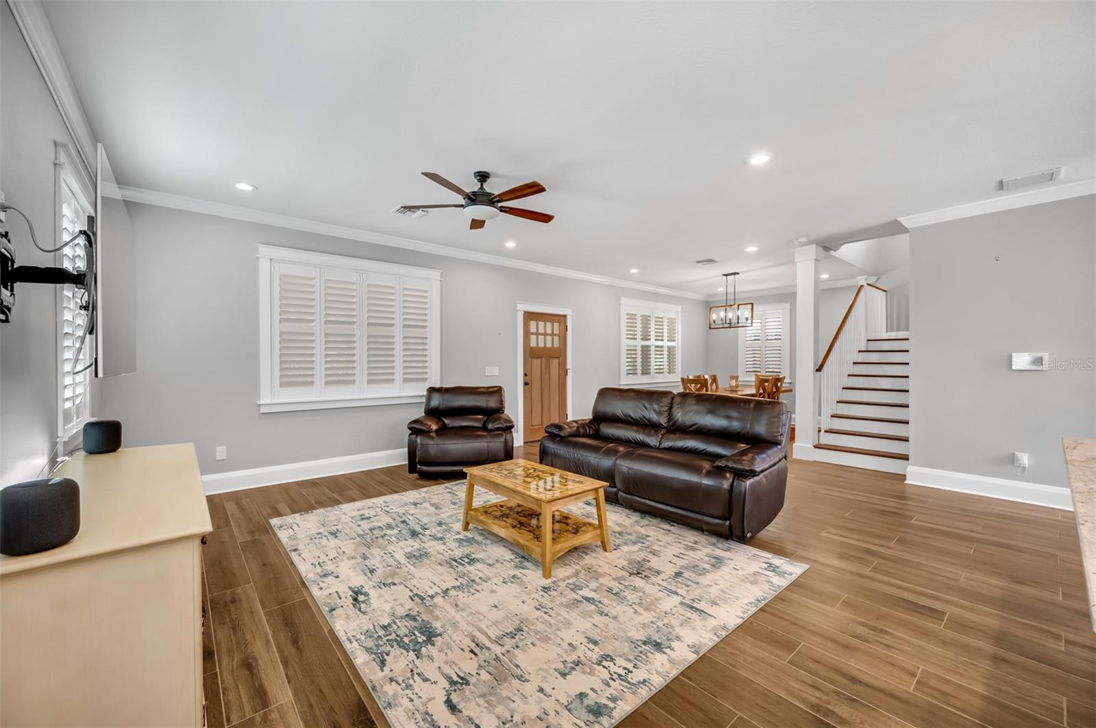 RIVERCREST - Residential