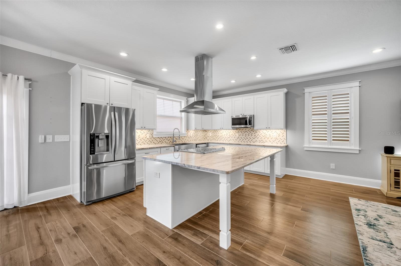 RIVERCREST - Residential