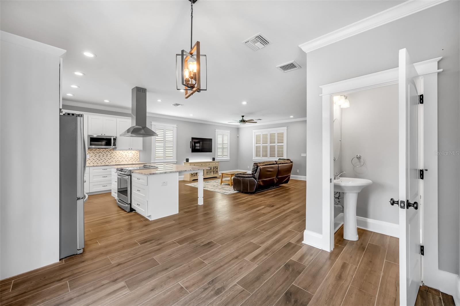 RIVERCREST - Residential