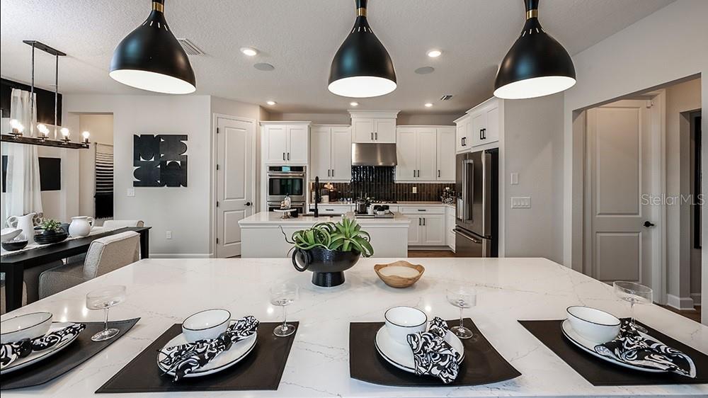 580 JUNONIA BOULEVARD