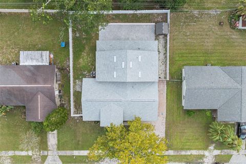 A home in LONGWOOD