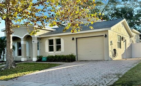 A home in LONGWOOD