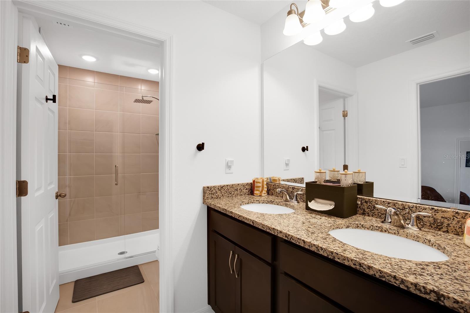 BELLA VITA PH 3 - Residential