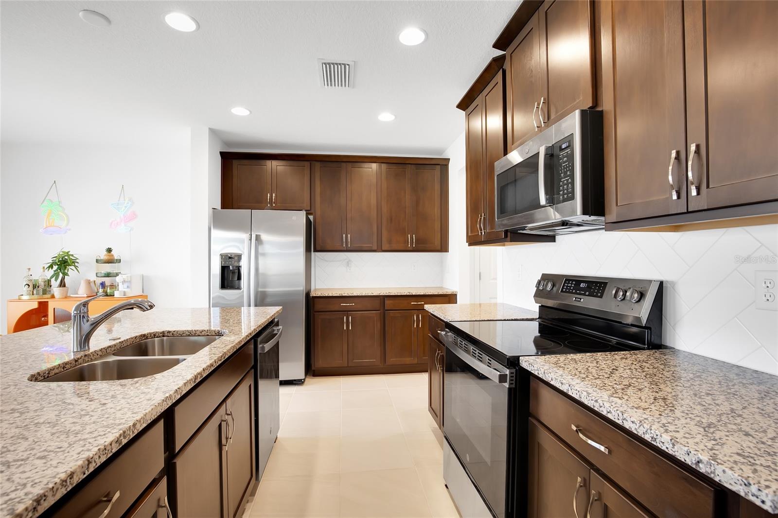 BELLA VITA PH 3 - Residential