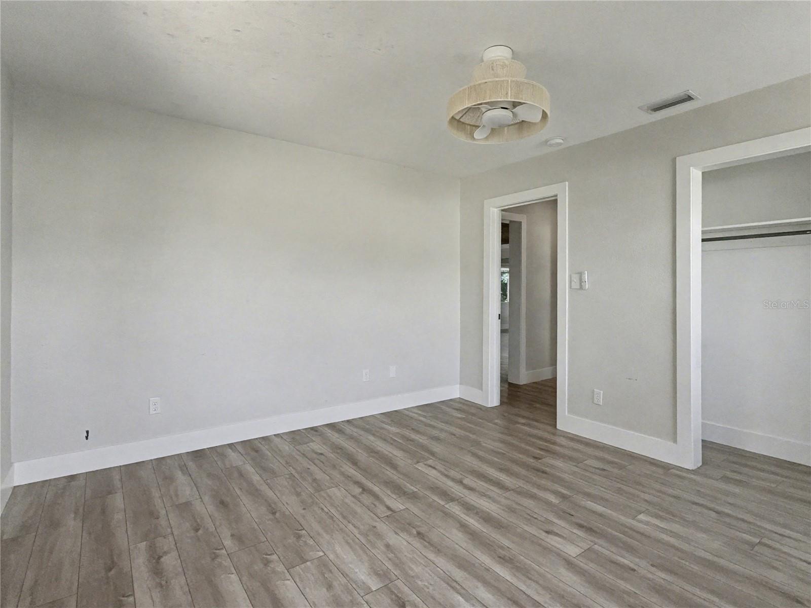 ELOISE WOODS LAKE ROY UNIT - Residential Lease