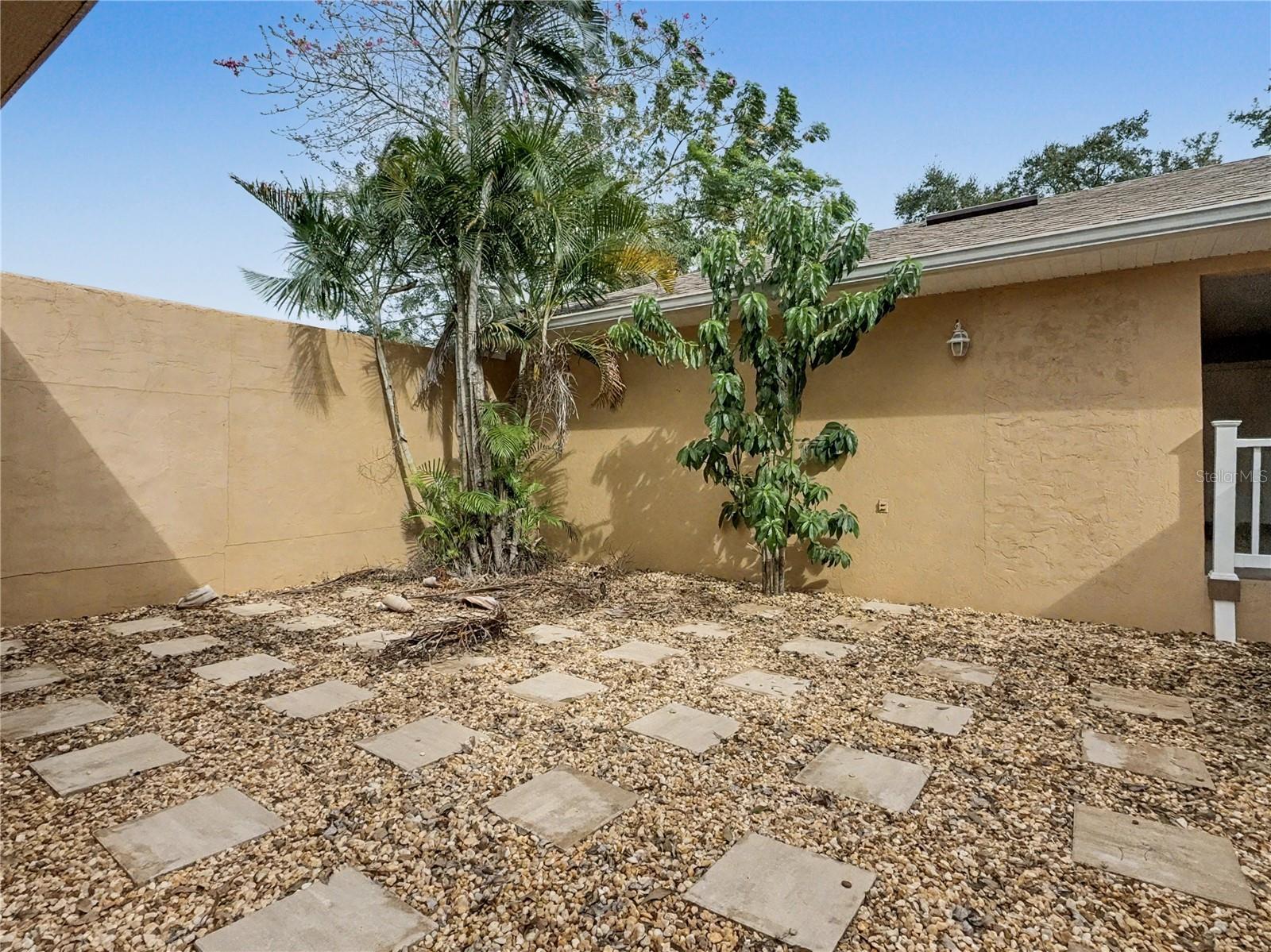 ELOISE WOODS LAKE ROY UNIT - Residential Lease