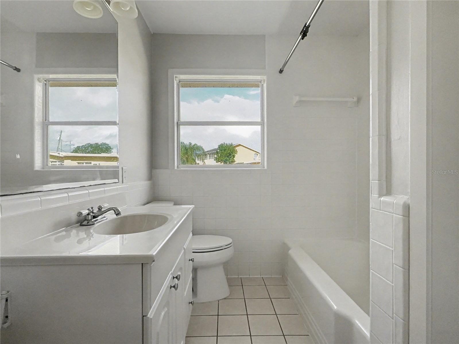 ELOISE WOODS LAKE ROY UNIT - Residential Lease