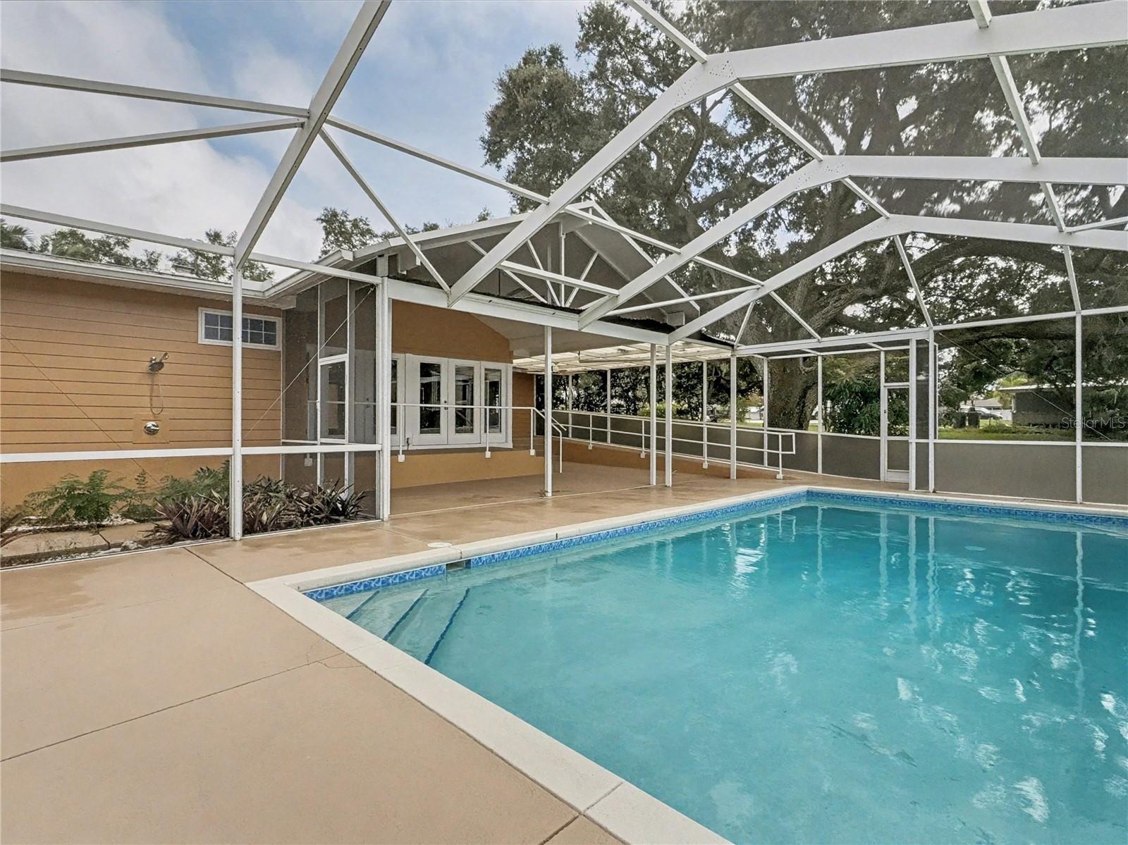 ELOISE WOODS LAKE ROY UNIT - Residential Lease