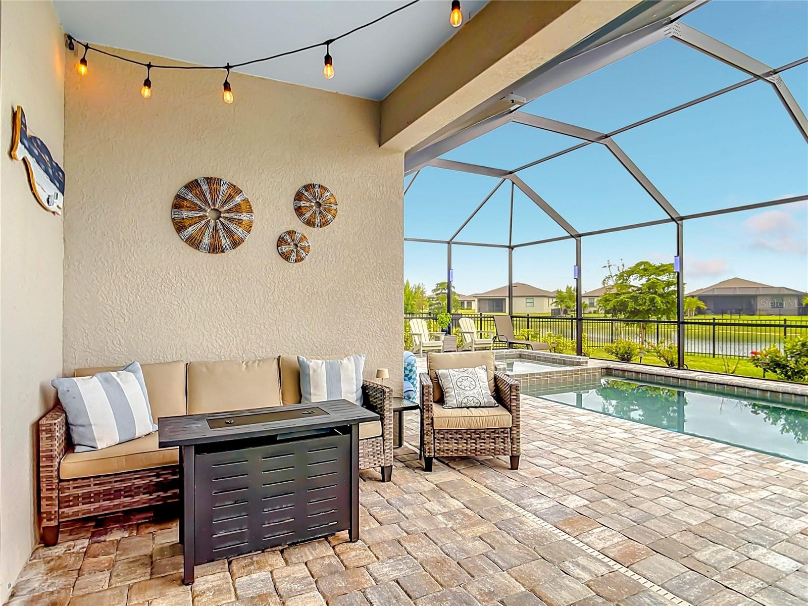 1785 SADDLEWOOD CIRCLE