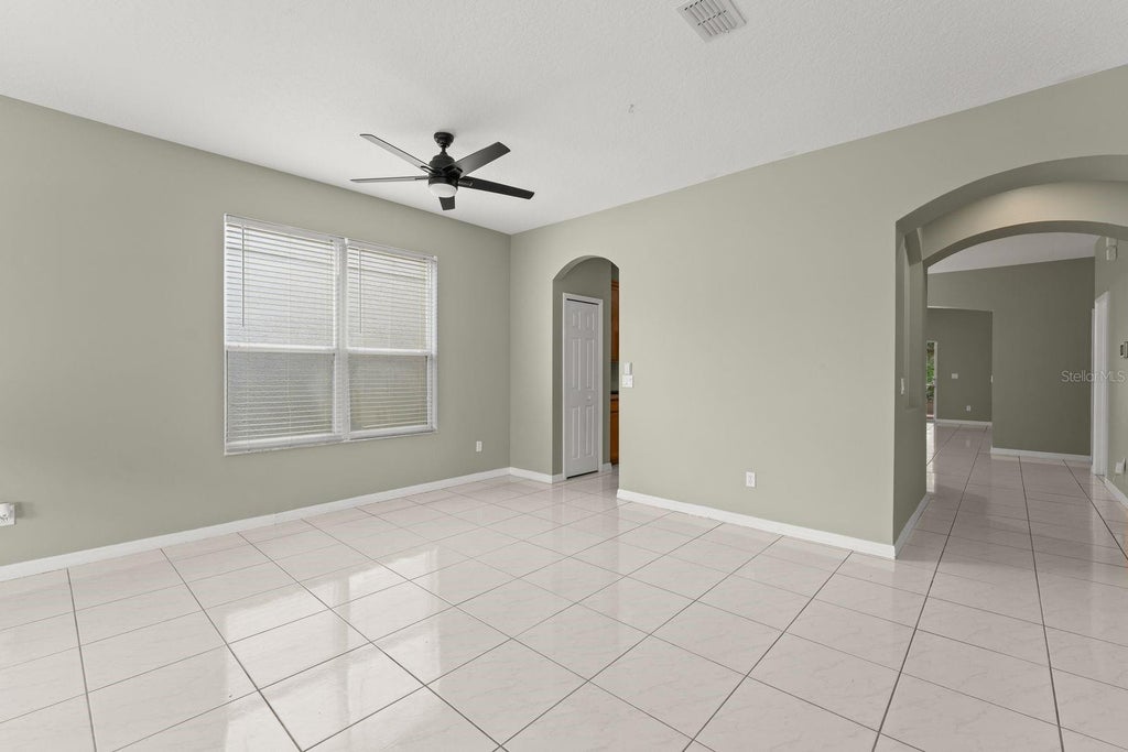 Photo of 14127 Southern Red Maple Drive, Orlando, FL 32828 (MLS # O6428361)