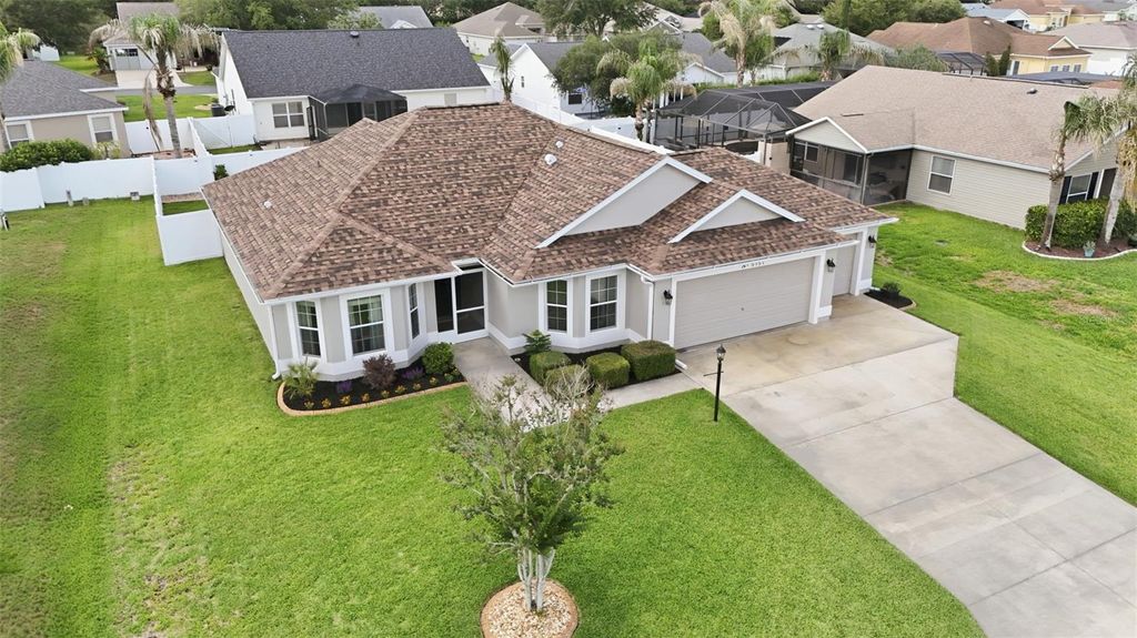 Photo of 5151 NE 121st Avenue, Oxford, FL 34484 (MLS # G5112832)