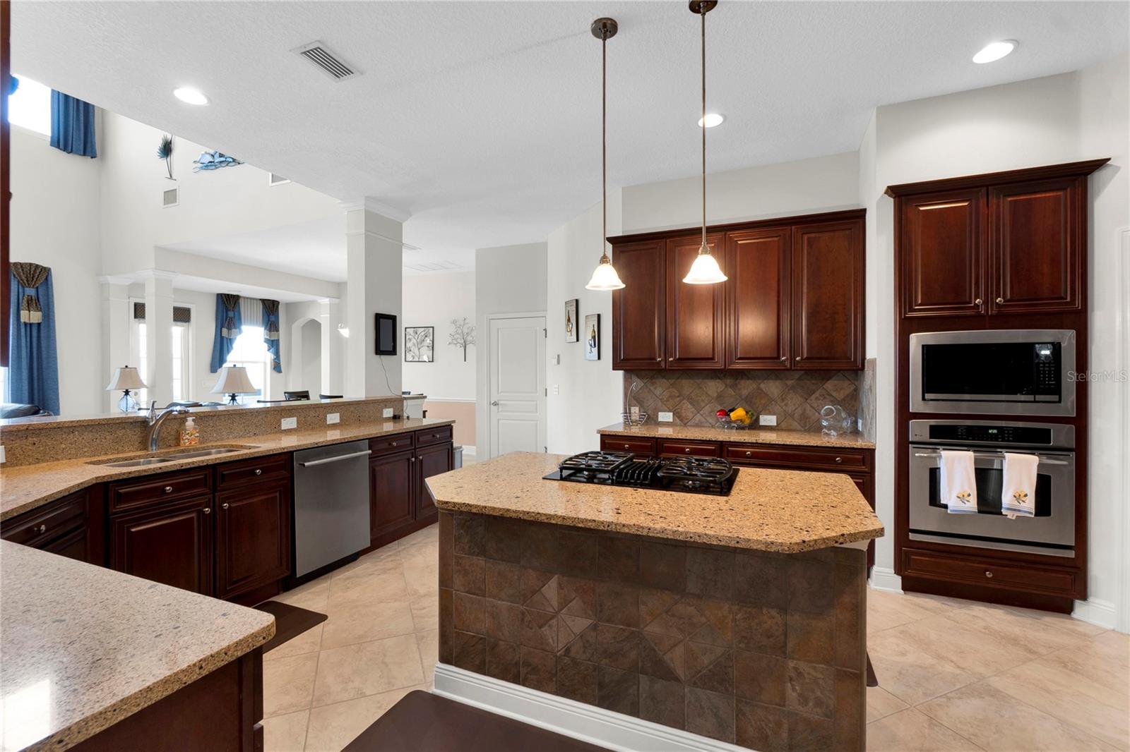 MIRABAY PH 3B-2 - Residential