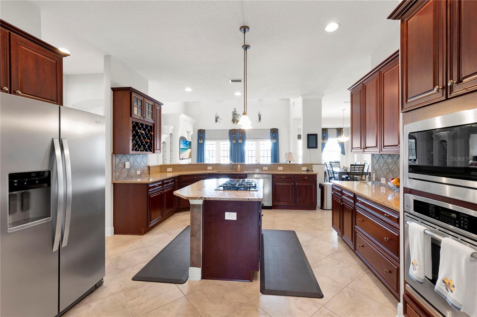 MIRABAY PH 3B-2 - Residential