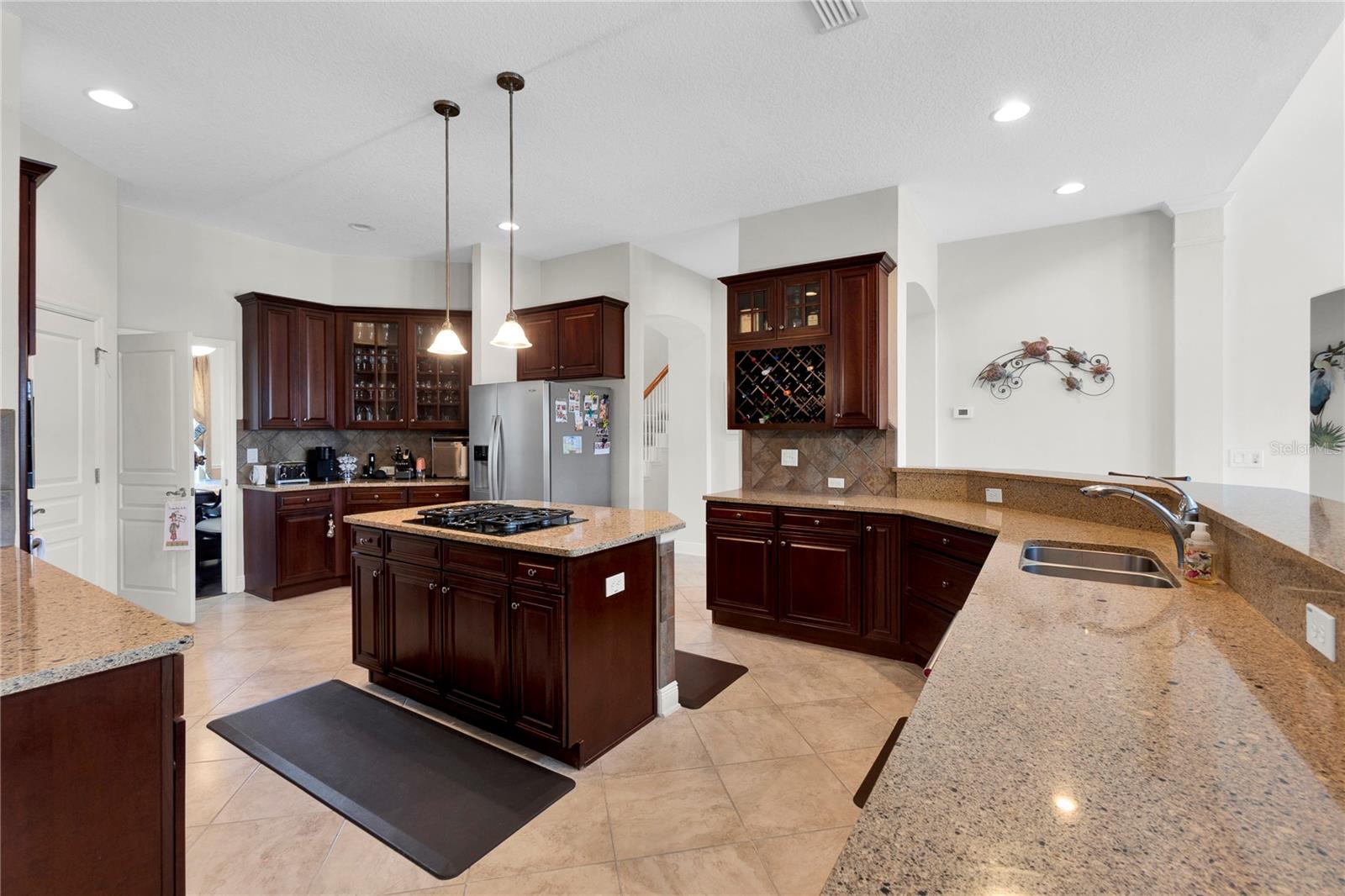 MIRABAY PH 3B-2 - Residential