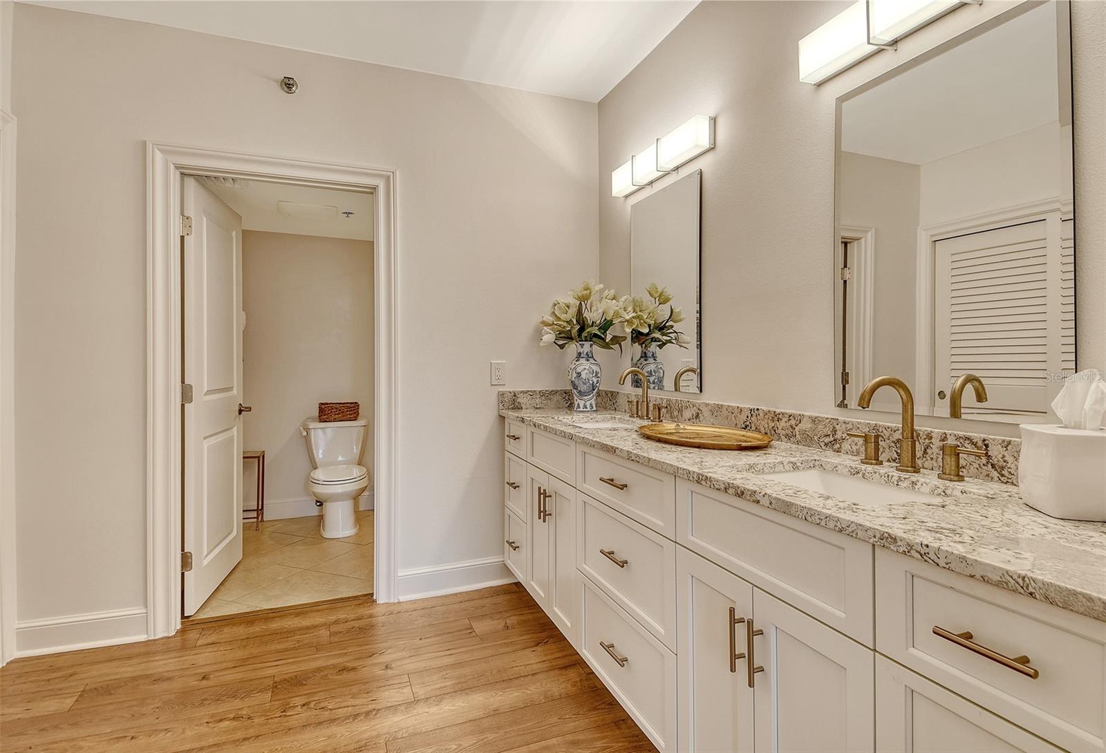 BEACHPLACE I - Residential