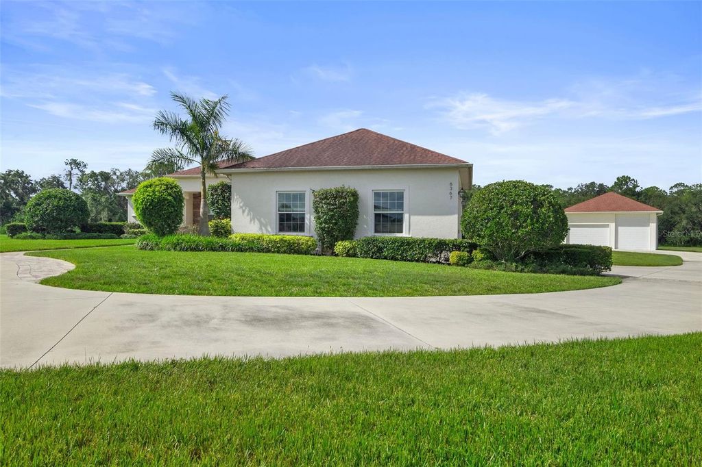 Photo of 6367 Foxbrook Trail, Parrish, FL 34219 (MLS # TB8343972)