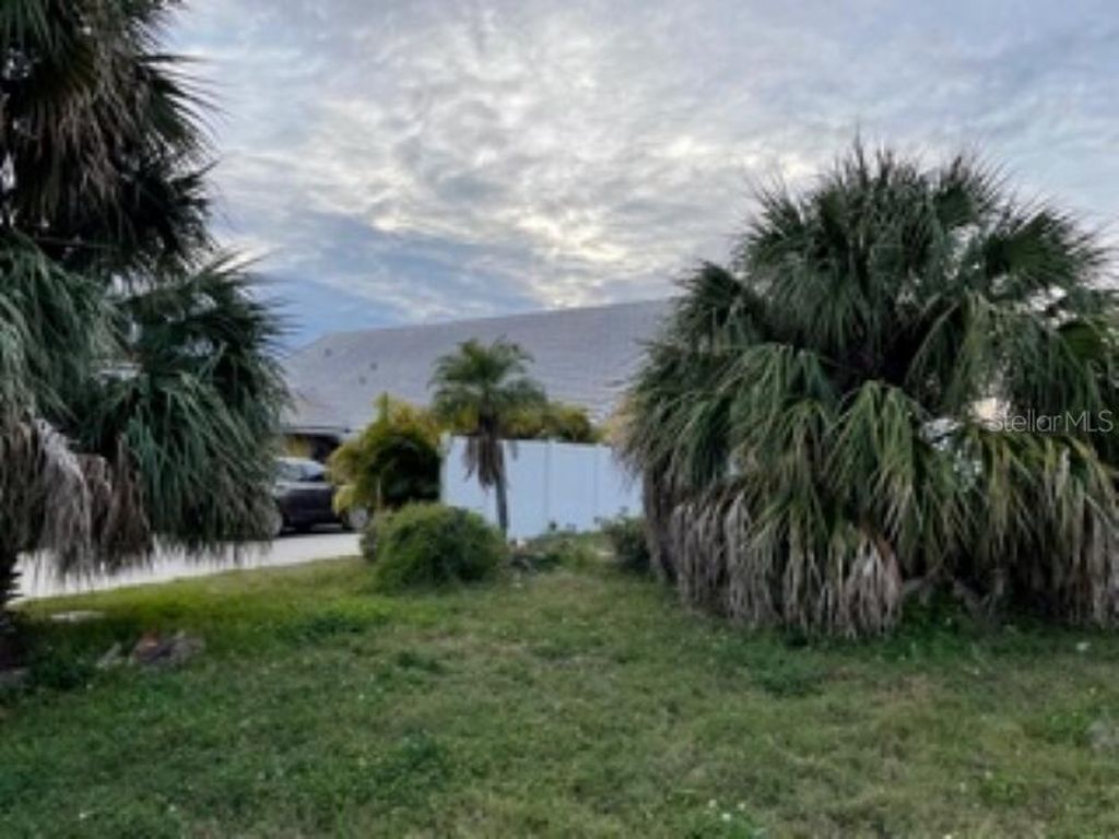 Photo of 5008 Ensign Loop, New Port Richey, FL 34652 (MLS # O6385412)