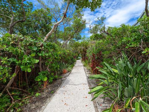 A home in LONGBOAT KEY