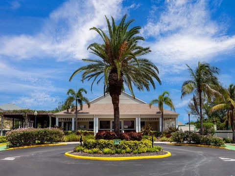 A home in LONGBOAT KEY