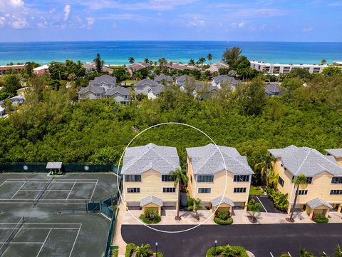 A home in LONGBOAT KEY