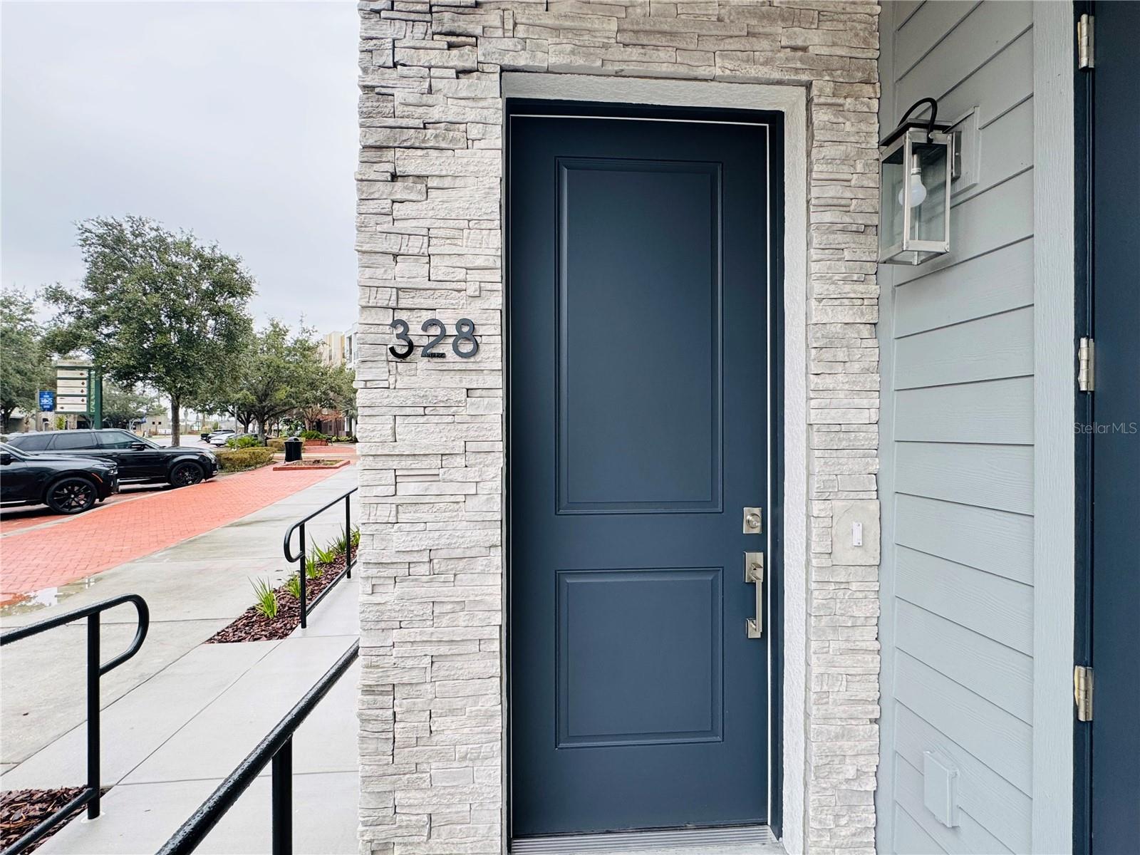 328 CENTER LAKE LANE A-4