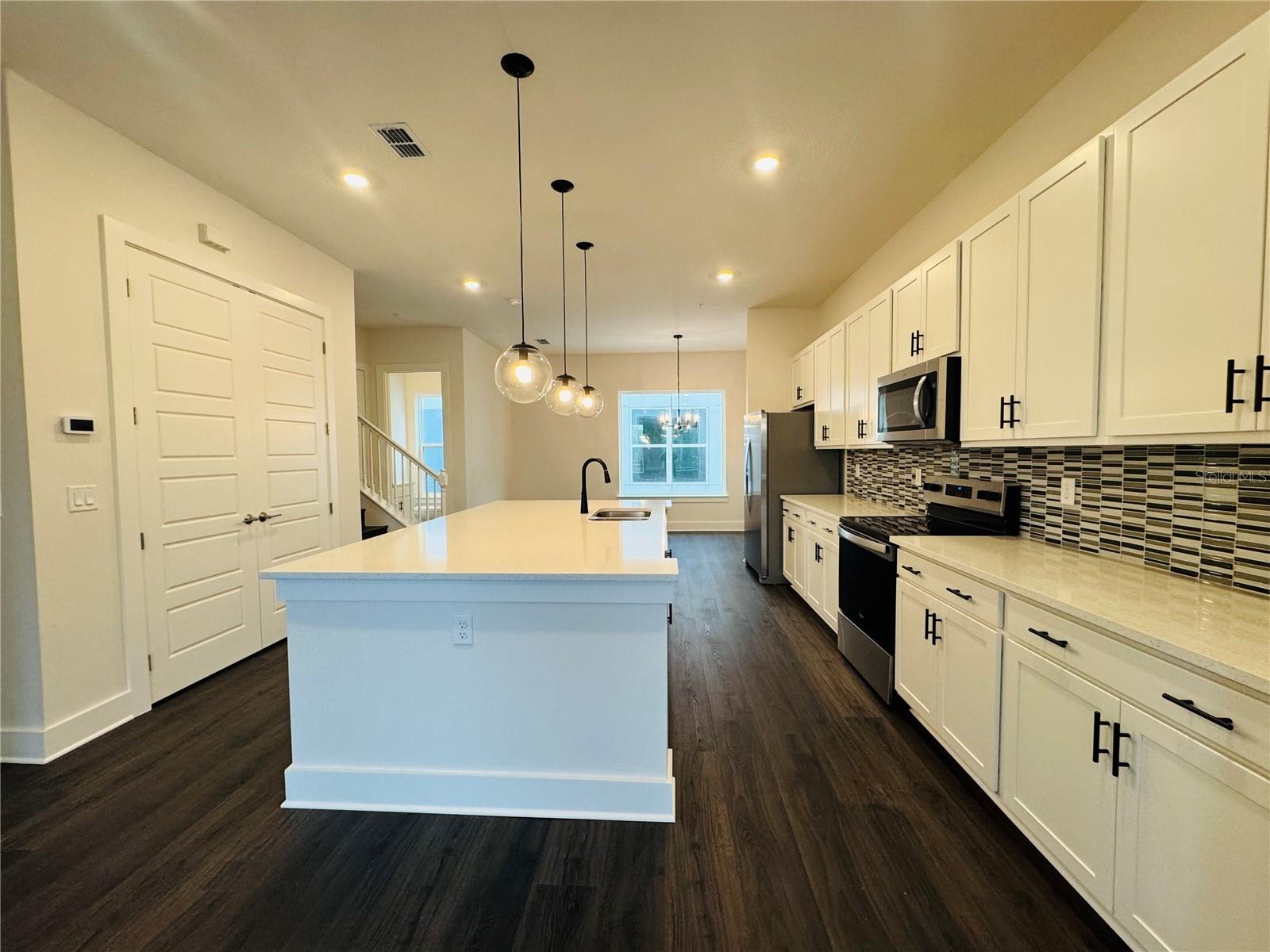 328 CENTER LAKE LANE A-4