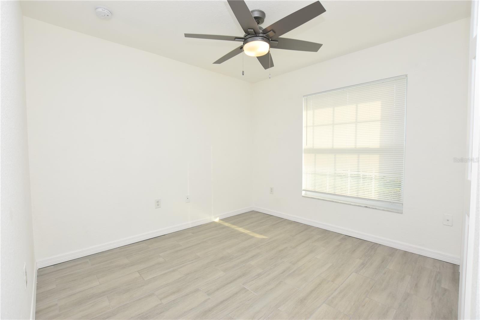 FOX LAKES - Residential Lease