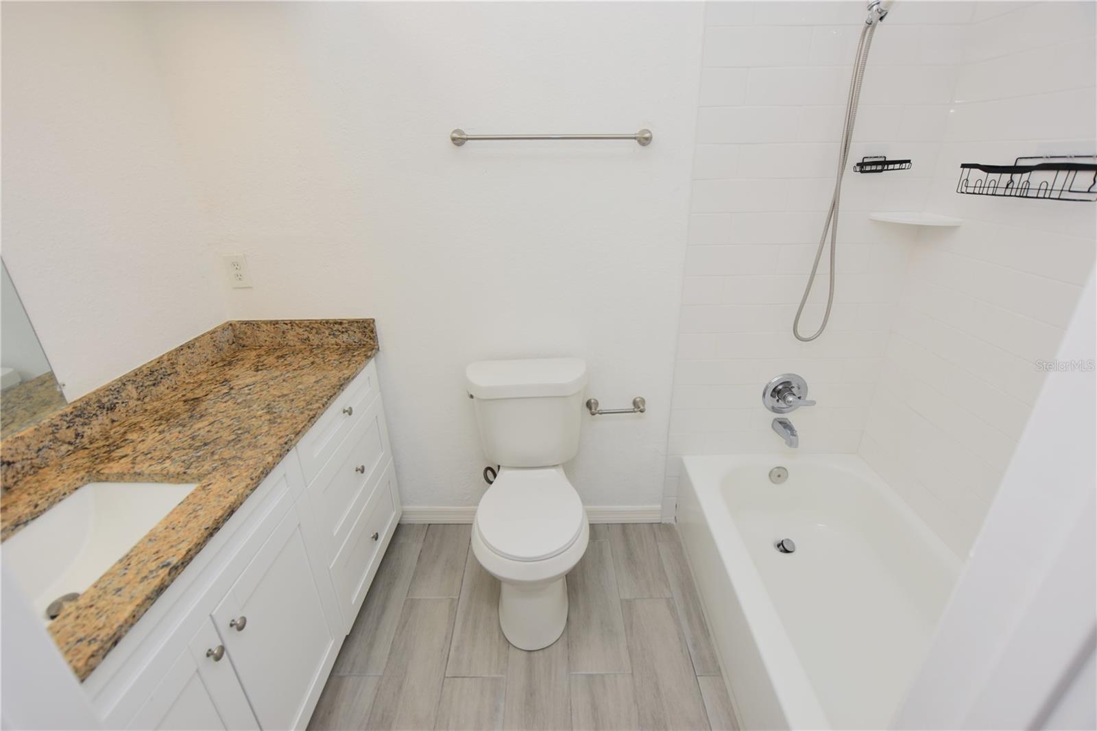 FOX LAKES - Residential Lease