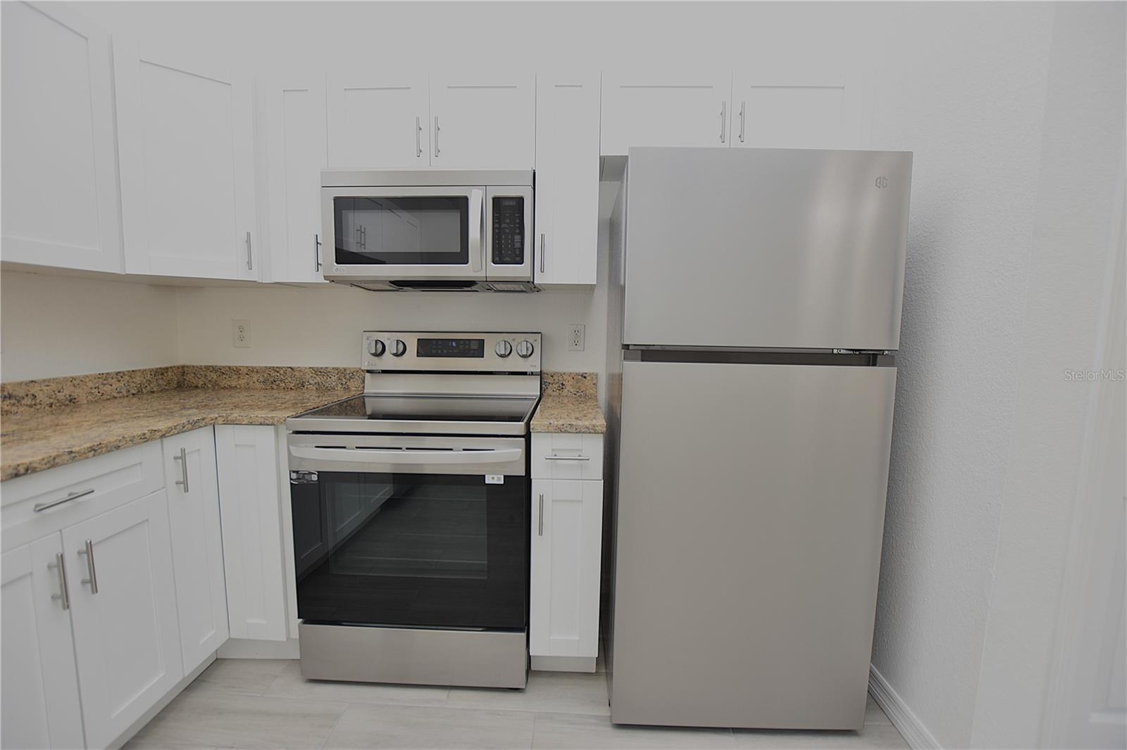 FOX LAKES - Residential Lease