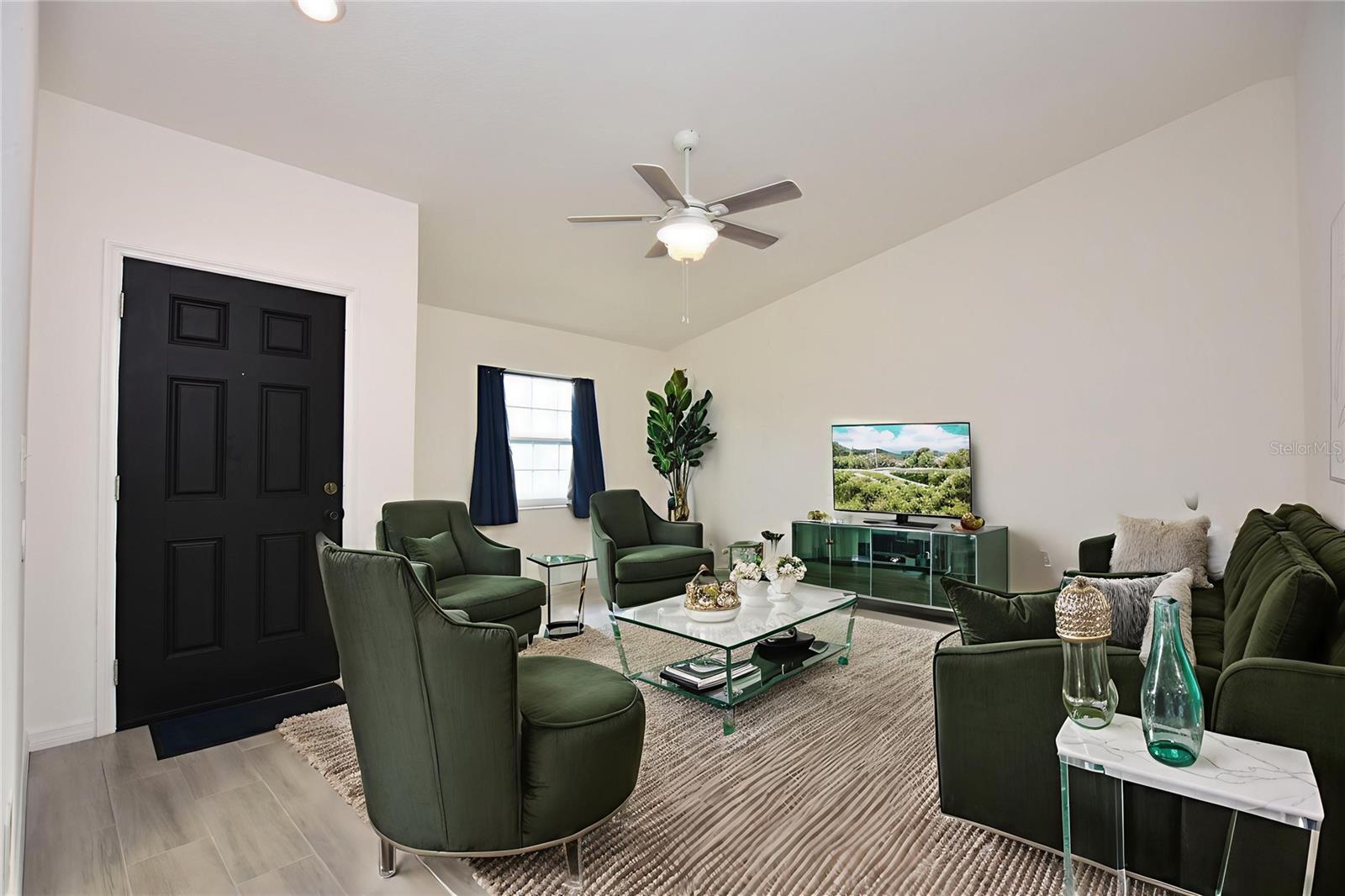 FOX LAKES - Residential Lease