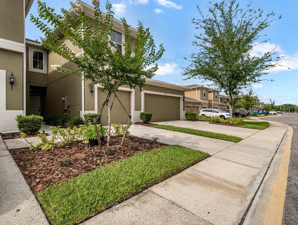Photo of 2121 Broadway View Avenue, Brandon, FL 33510 (MLS # TB8514712)