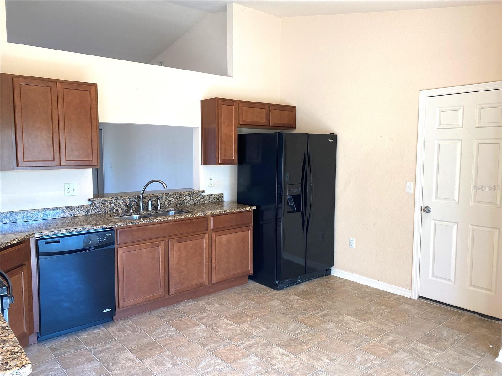 HIGHLAND MEADOWS PH 02 - Residential Lease