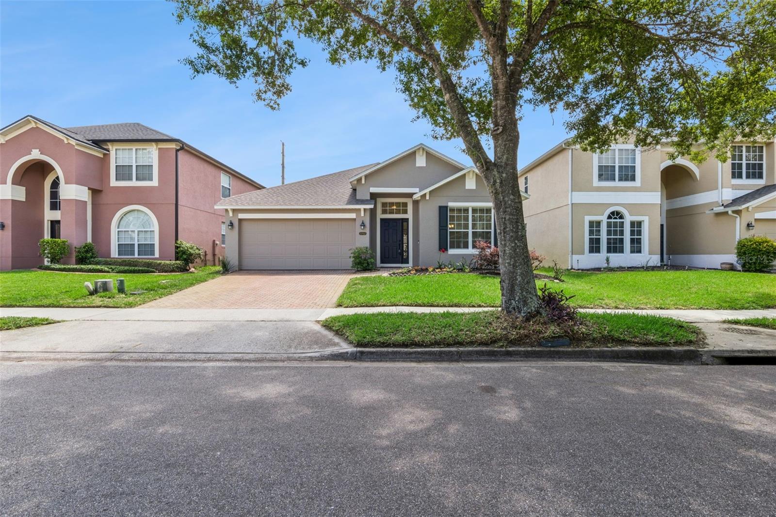 MOSS PARK RDG - Residential