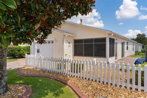 Tiny photo for 313 Varnville Way, The Villages, FL 32162 (MLS # R4911653)