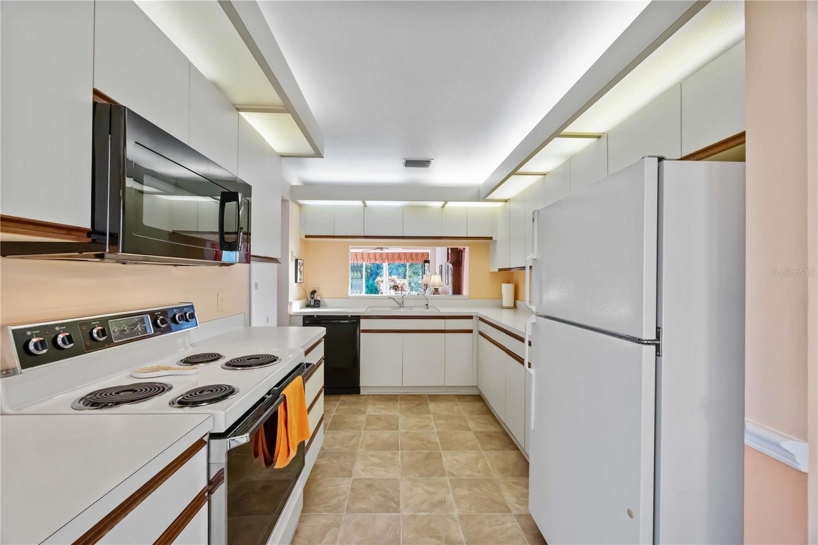 CASA DEL SOL SEC II - Residential