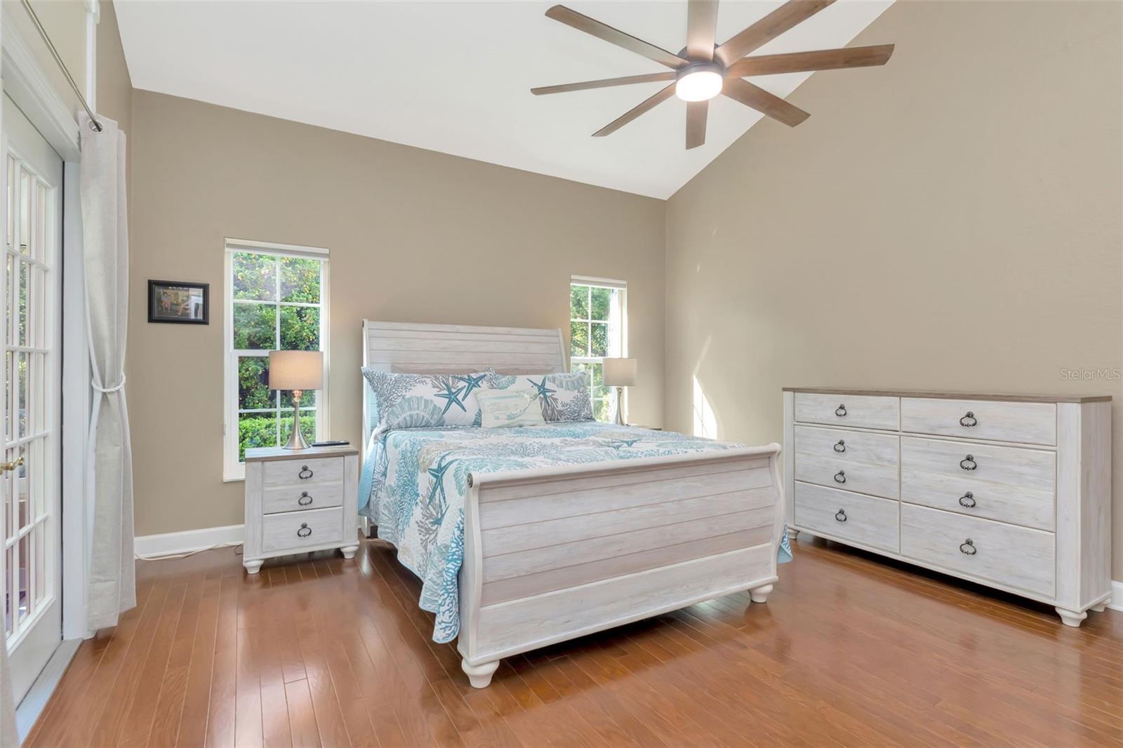 QUEEN ANNE GATE - Residential