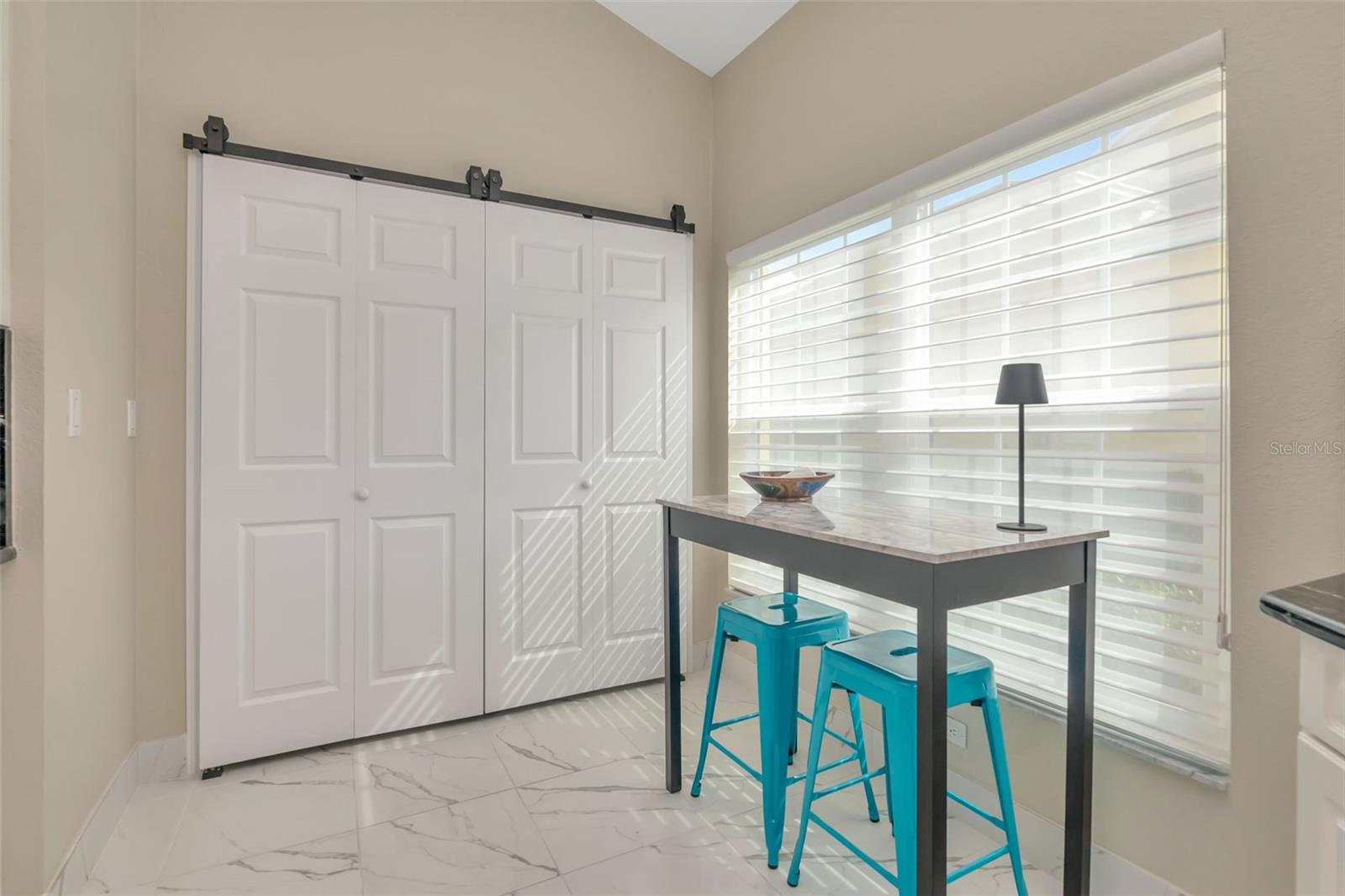 QUEEN ANNE GATE - Residential