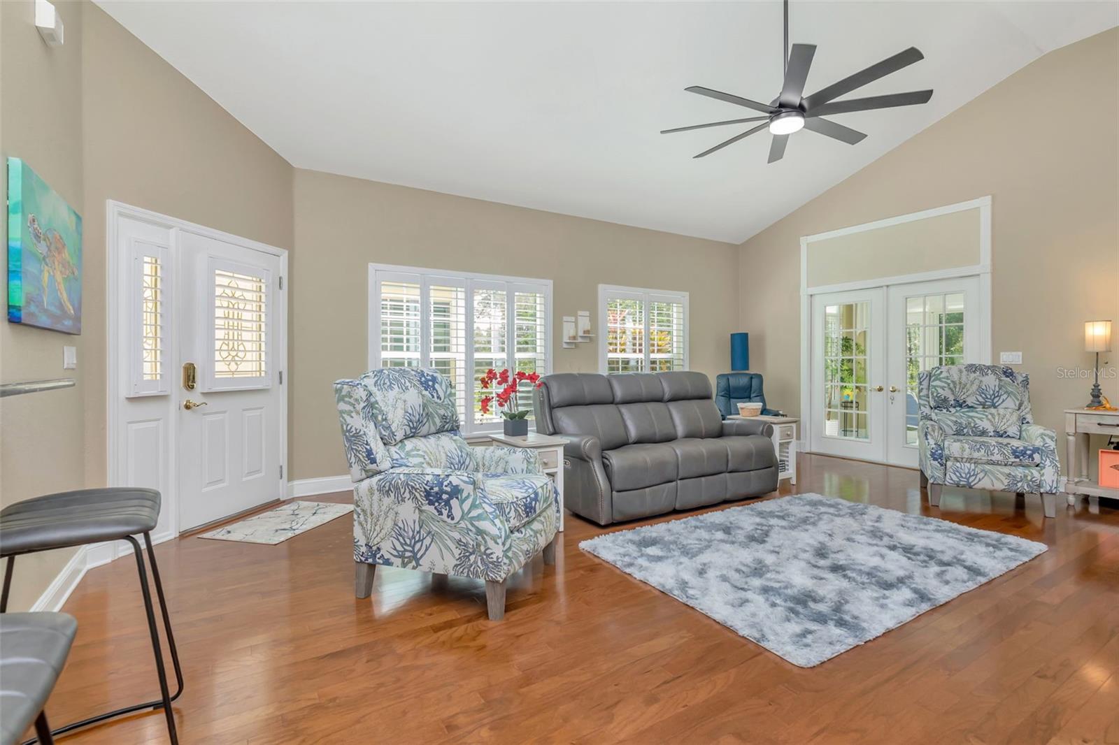 QUEEN ANNE GATE - Residential