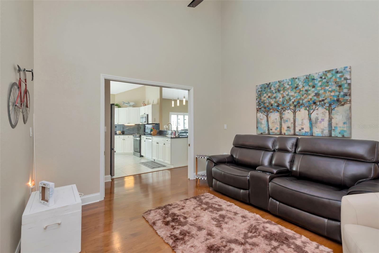 QUEEN ANNE GATE - Residential