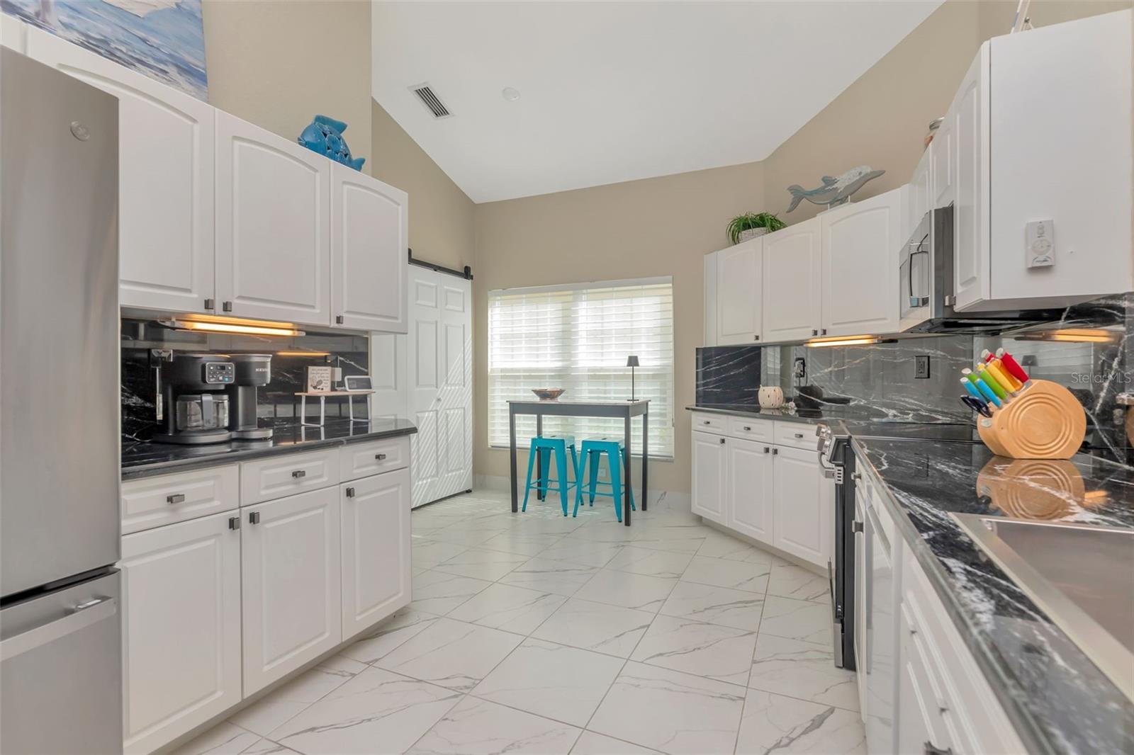 QUEEN ANNE GATE - Residential