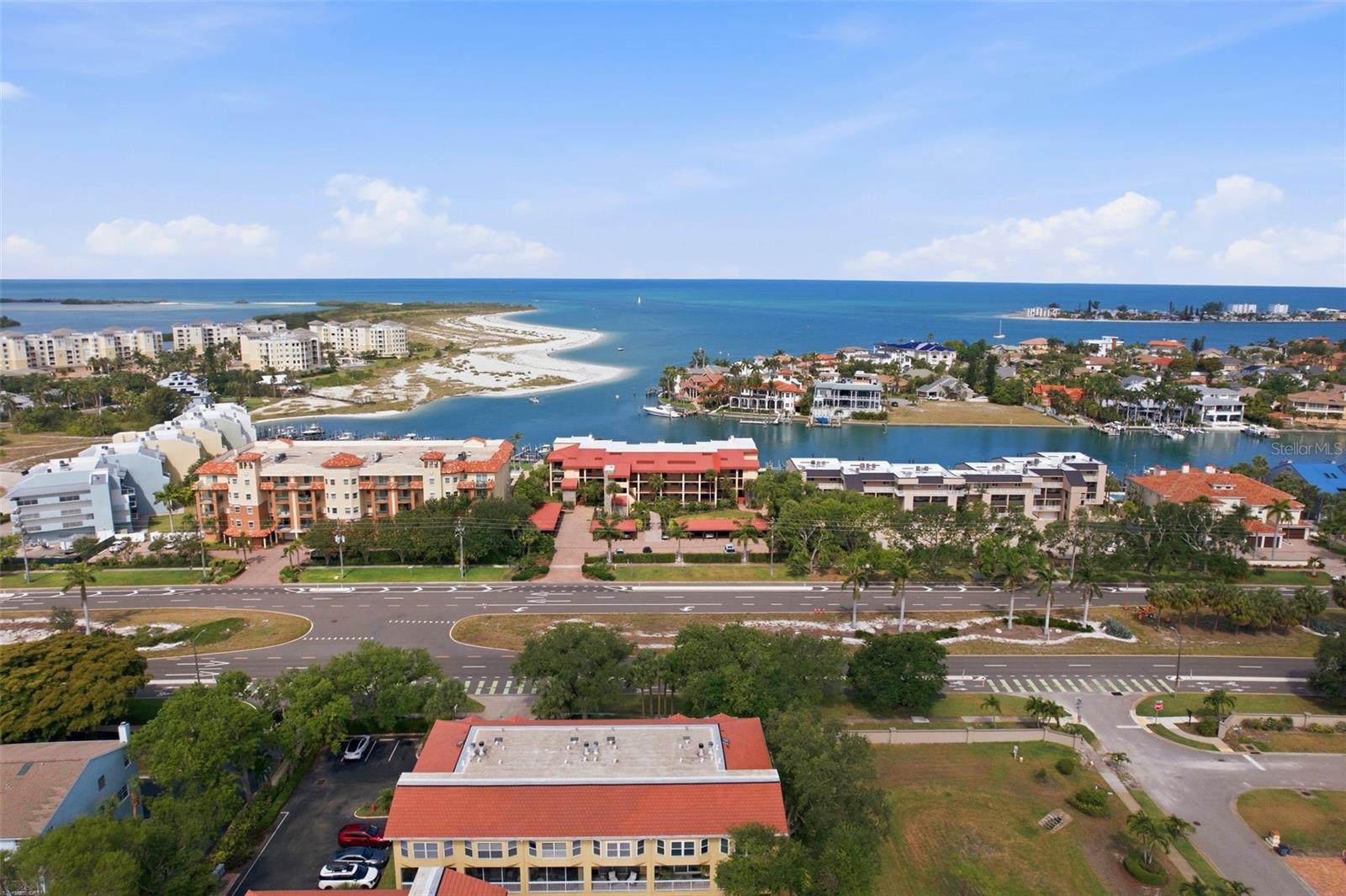 1060 PINELLAS BAYWAY S 204