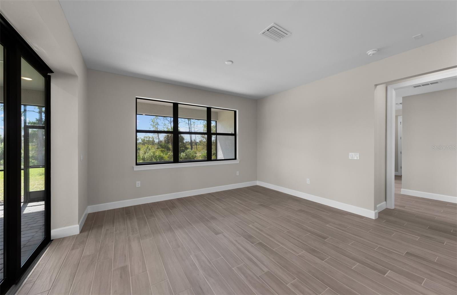 ARBOR OAKS AT THE WOODLANDS - Residential