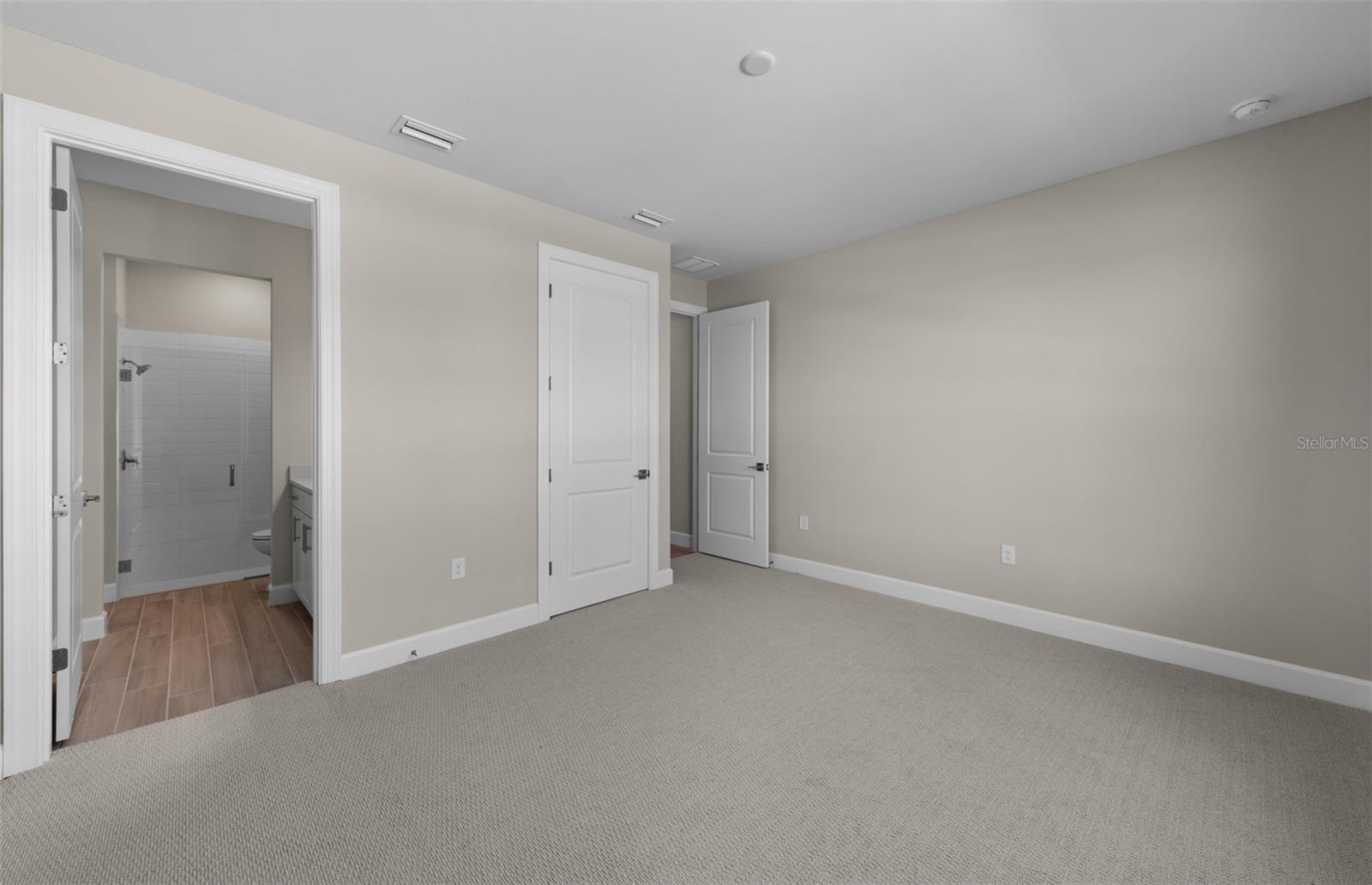 ARBOR OAKS AT THE WOODLANDS - Residential