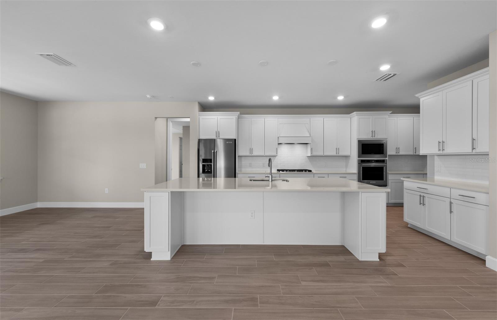 ARBOR OAKS AT THE WOODLANDS - Residential
