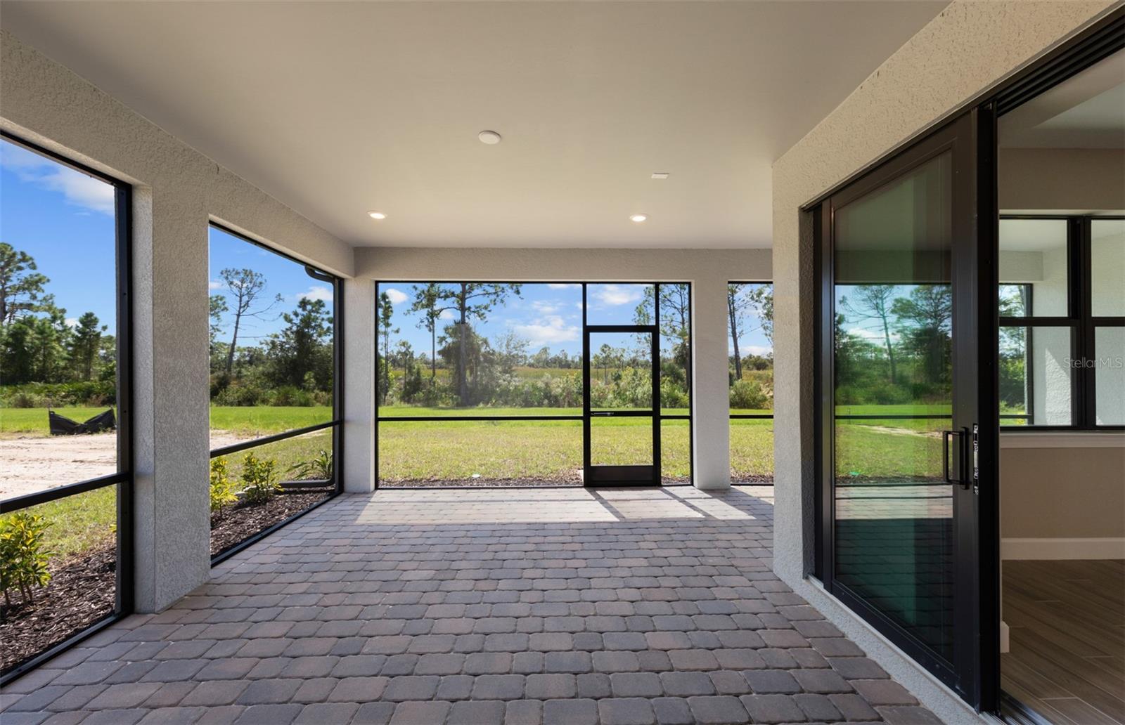 ARBOR OAKS AT THE WOODLANDS - Residential