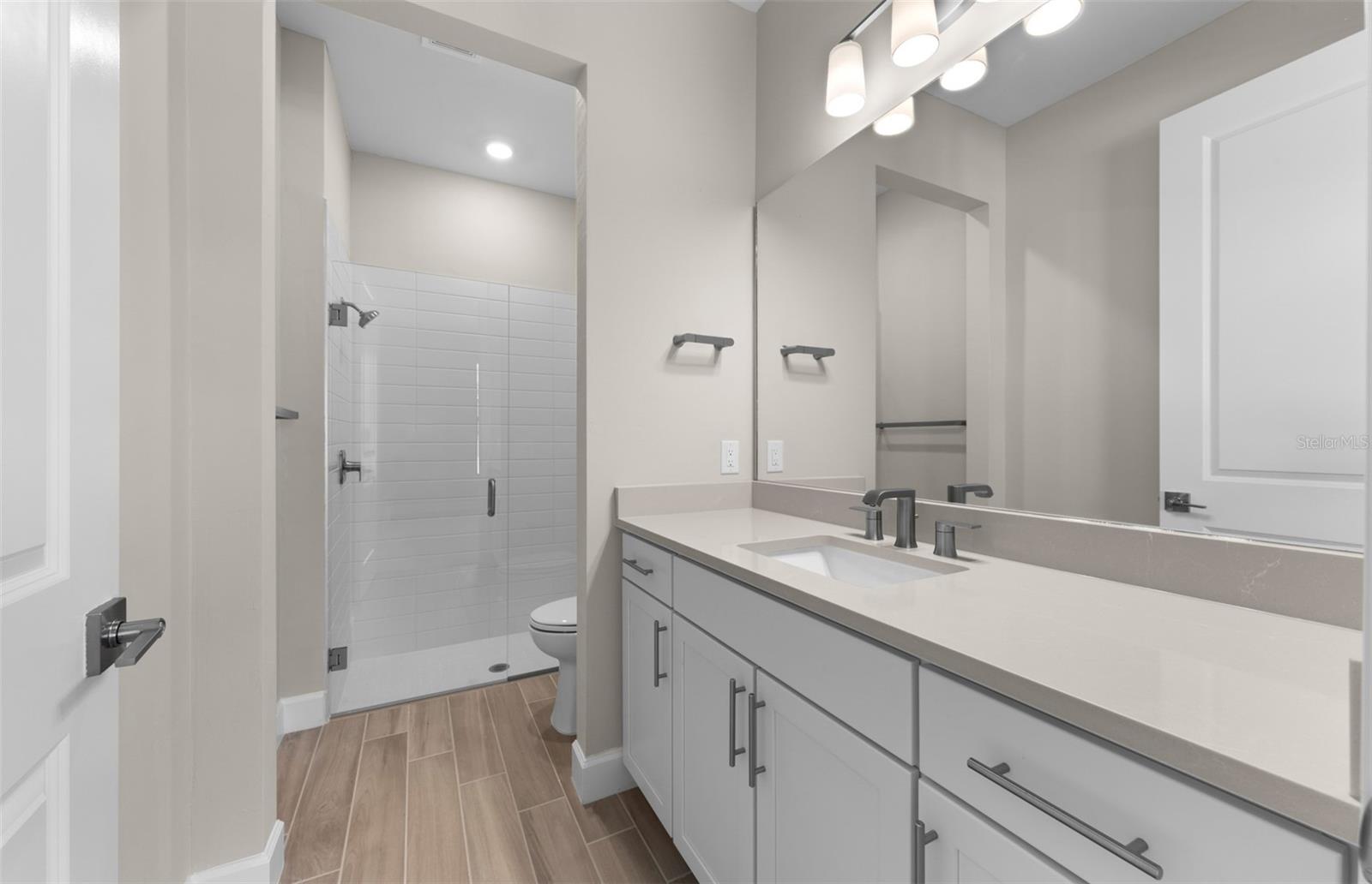 ARBOR OAKS AT THE WOODLANDS - Residential