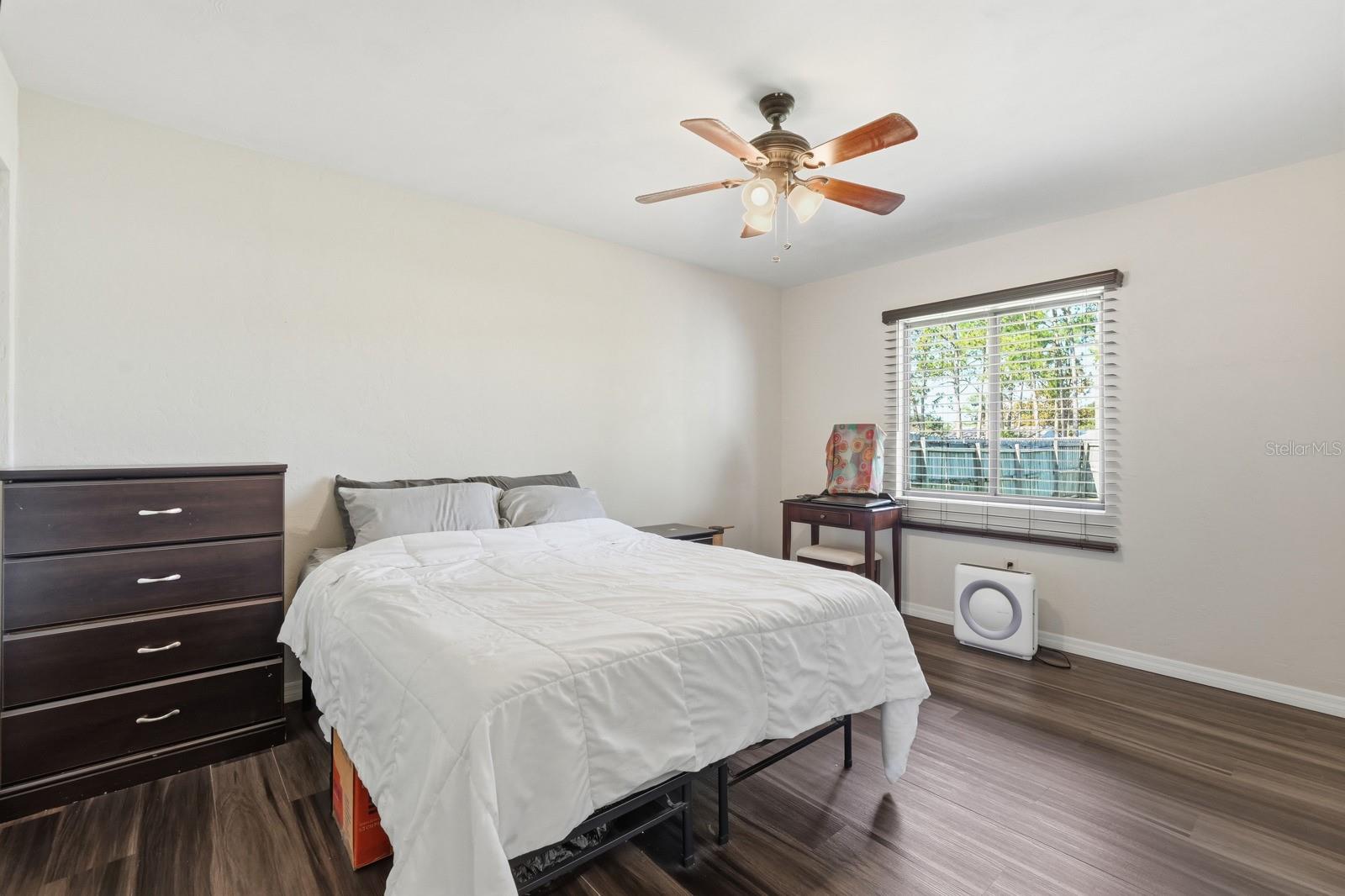 HIDDEN LAKE - Residential