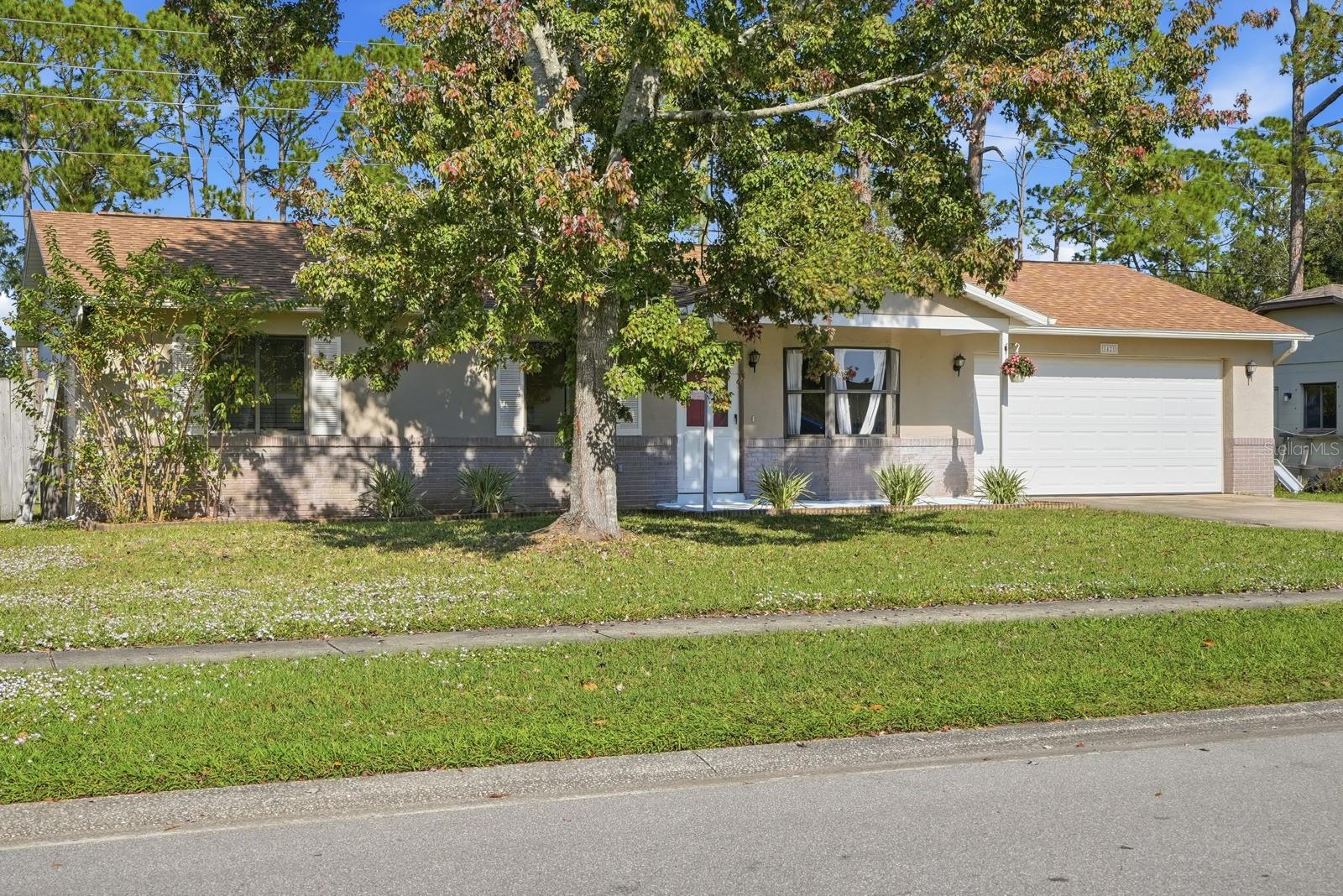 HIDDEN LAKE - Residential